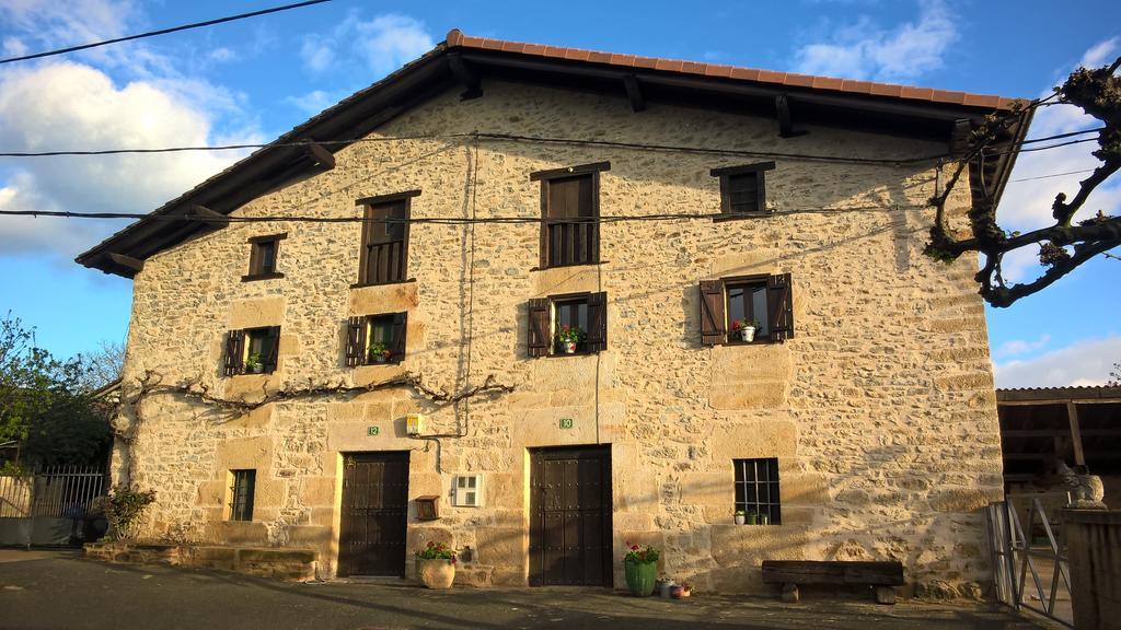 Villa Mujika Etxea Manurga Exterior foto